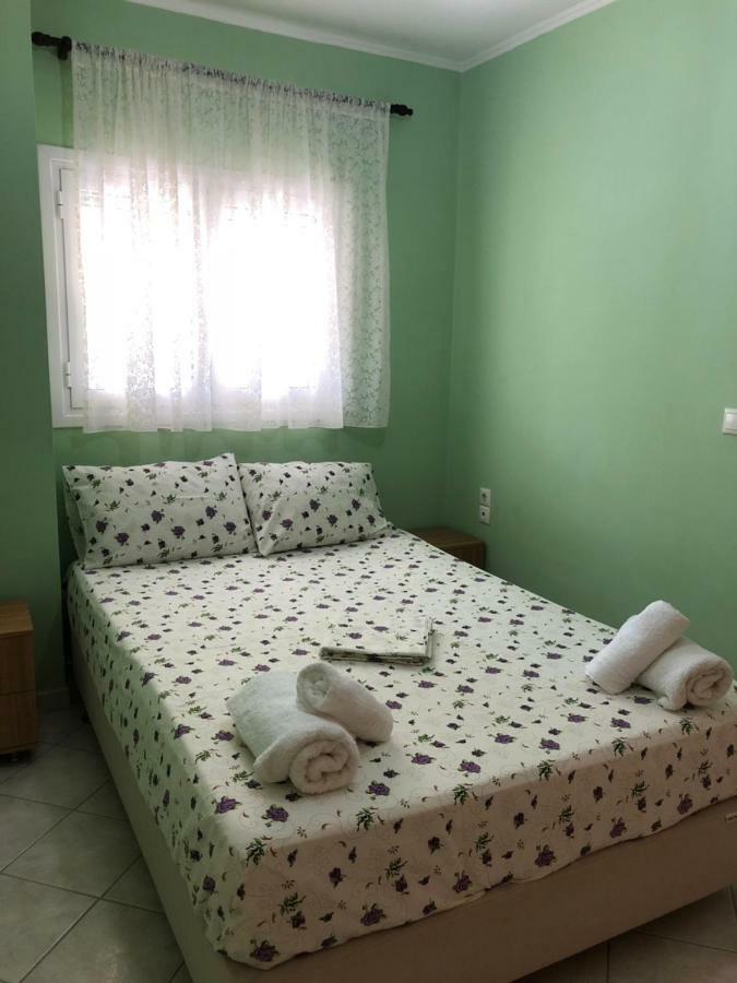 Artemis Apartments Lefkada City Bagian luar foto